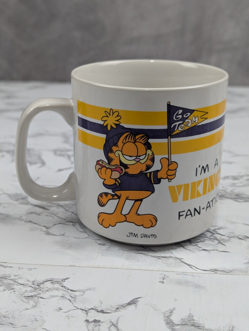 Vintage 1978 Garfield NFL Minnesota Vikings Ceramic Coffee Mug Enesco Rare